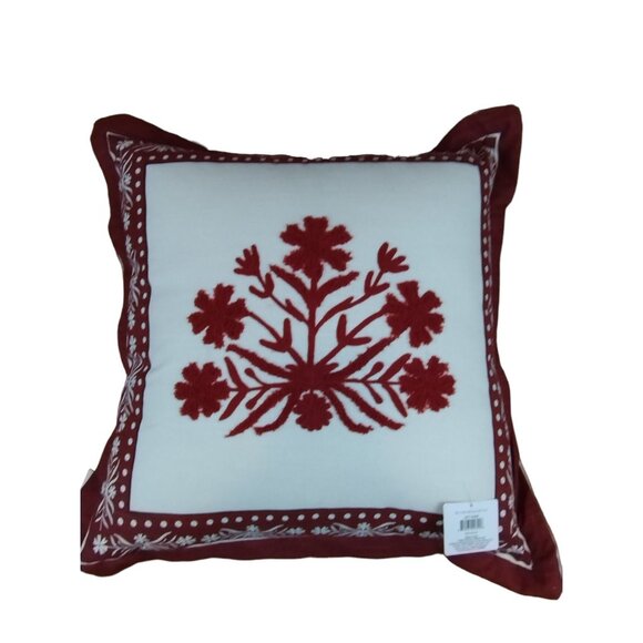Place & Time Embroidered Floral Design Throw Pillow New - Picture 3 of 7